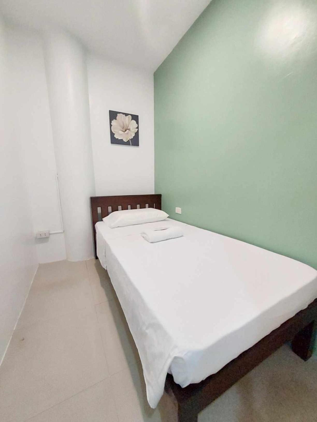 Primerose Residences - Near Mactan-Cebu International Airport Lapu-Lapu City Exterior photo
